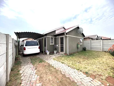 2 Bedroom House For Sale in Leopard's Rest Security Estate, Alberton - Vos9.webp