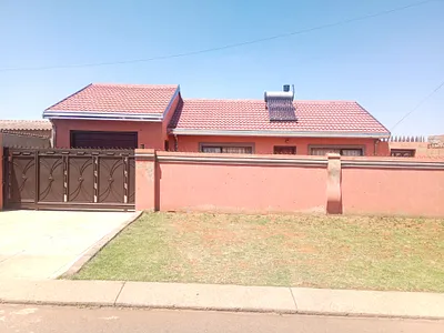4 Bedroom House For Sale in Boksburg - img