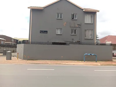 2 Bedroom Apartment For Sale in Kempton Park - L6M3.webp