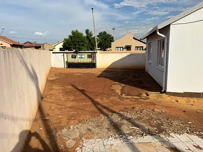 2 Bedroom House For Sale in Katlehong - Z2fb.webp