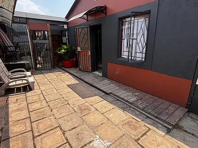 2 Bedroom House For Sale in Midrand - kUFZ.webp