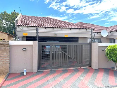 3 Bedroom House For Sale in Mabopane - i5v3.webp