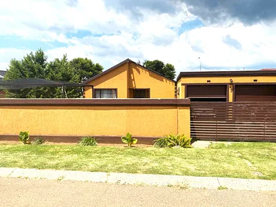 5 Bedroom House For Sale in Brakpan - aJOv.webp