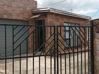 3 Bedroom House For Sale in Benoni - FkeD.webp