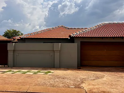 4 Bedroom House For Sale in Boksburg - zlbx.webp