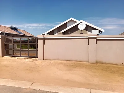 3 Bedroom House For Sale in Boksburg - jMX3.webp