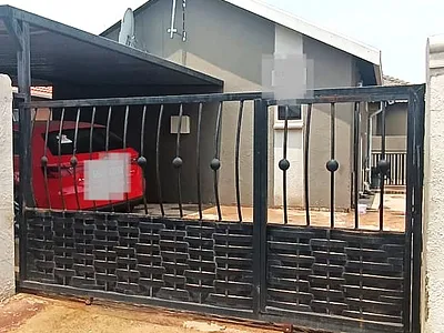 2 Bedroom House For Sale in Boksburg - hz8V.webp