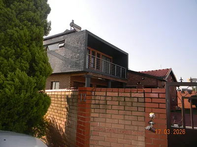 4 Bedroom House For Sale in Midrand - f7G4.webp