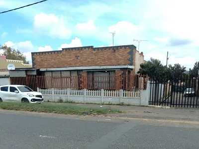 5 Bedroom House For Sale in Johannesburg - PI87.webp