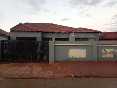 3 Bedroom House For Sale in Alberton - img