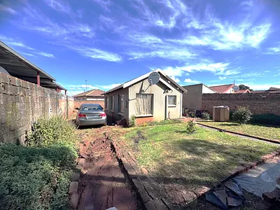3 Bedroom House For Sale in Boksburg - 5jSr.webp