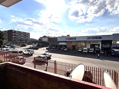 2 Bedroom Apartment For Sale in Germiston - YbLn.webp