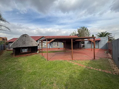 6 Bedroom House For Sale in Boksburg - wGEE.webp
