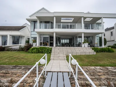 6 Bedroom House For Sale in Port Alfred - ljn9.webp