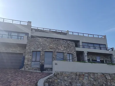 6 Bedroom House For Sale in Kenton On Sea - zEHB.webp