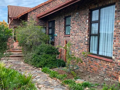 3 Bedroom House For Sale in Kleinemonde - ByqM.webp