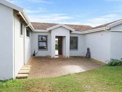 3 Bedroom House For Sale in Port Alfred - xPFk.webp