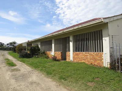 21 Bedroom Apartment For Sale in Port Alfred - SIEM.webp