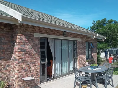 3 Bedroom Townhouse For Sale in Bathurst - 1AdG.webp