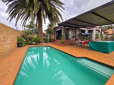 3 Bedroom House For Sale in Alberton - UGmw.webp