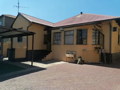 4 Bedroom House For Sale in Johannesburg - i7Wj.webp
