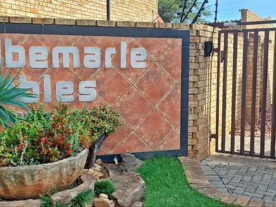 2 Bedroom Townhouse For Sale in Germiston - 0VXu.webp