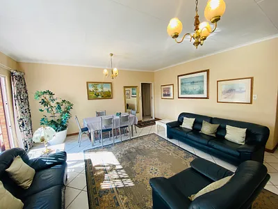 3 Bedroom Apartment For Sale in Alberton - q7tB.webp
