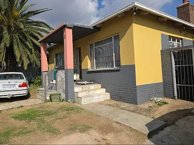 2 Bedroom House For Sale in Johannesburg - MFDk.webp