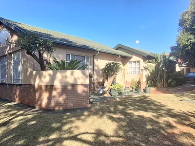 5 Bedroom House For Sale in Pretoria - oPKE.webp