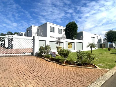 2 Bedroom Townhouse For Sale in Johannesburg - JLez.webp