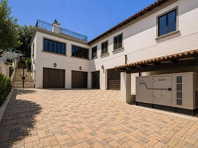 5 Bedroom House For Sale in Alberton - ZTWA.webp
