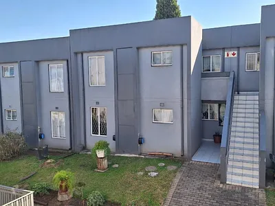2 Bedroom Townhouse For Sale in Johannesburg - img