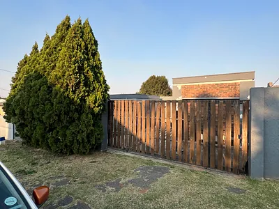 3 Bedroom House For Sale in Johannesburg - 23ZC.webp
