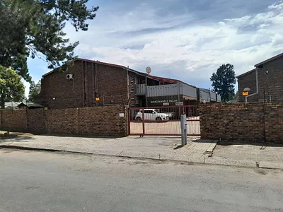 3 Bedroom Townhouse For Sale in Alberton - FjFM.webp