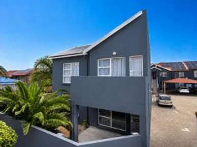 3 Bedroom Townhouse For Sale in Alberton - 09G9.webp