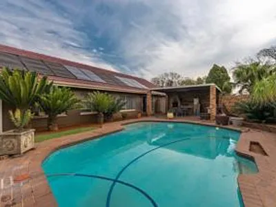 4 Bedroom House For Sale in Germiston - MC7B.webp