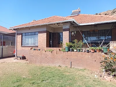 4 Bedroom House For Sale in Johannesburg - 1nae.webp