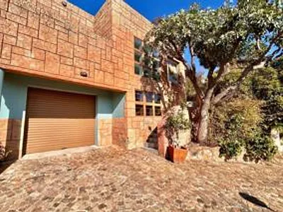 3 Bedroom House For Sale in Johannesburg - 5T9i.webp