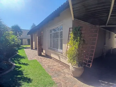 2 Bedroom Apartment To Rent in Alberton - aaN3.webp