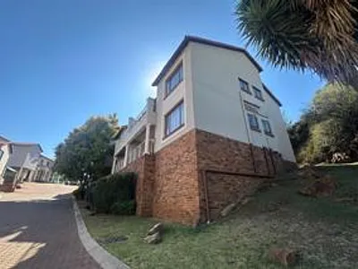 2 Bedroom Townhouse For Sale in Johannesburg - Gthw.webp
