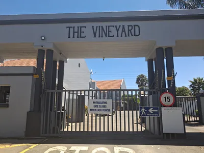 3 Bedroom Townhouse For Sale in Edenvale - img