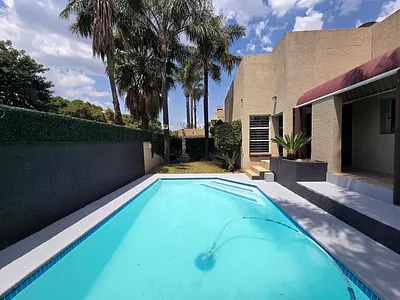 5 Bedroom Apartment For Sale in Alberton - img