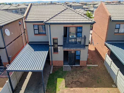 3 Bedroom House For Sale in Leopard's Rest Security Estate, Alberton - g8eR.webp