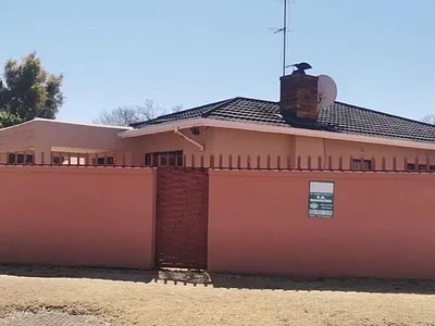 3 Bedroom House For Sale in Johannesburg - gzBm.webp