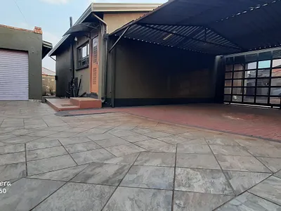 2 Bedroom House For Sale in Katlehong - IHja.webp