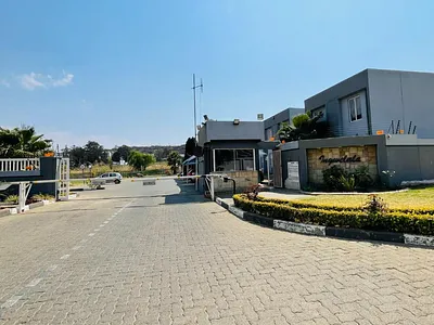 2 Bedroom Townhouse For Sale in Johannesburg - a5w2.webp