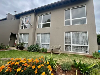 3 Bedroom Townhouse For Sale in Alberton - 1R7s.webp