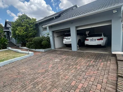 4 Bedroom House For Sale in Johannesburg - nXyD.webp