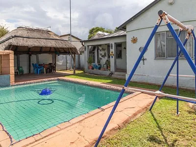 3 Bedroom House For Sale in Johannesburg - wYIK.webp