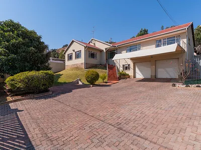 4 Bedroom House For Sale in Germiston - mZ9U.webp